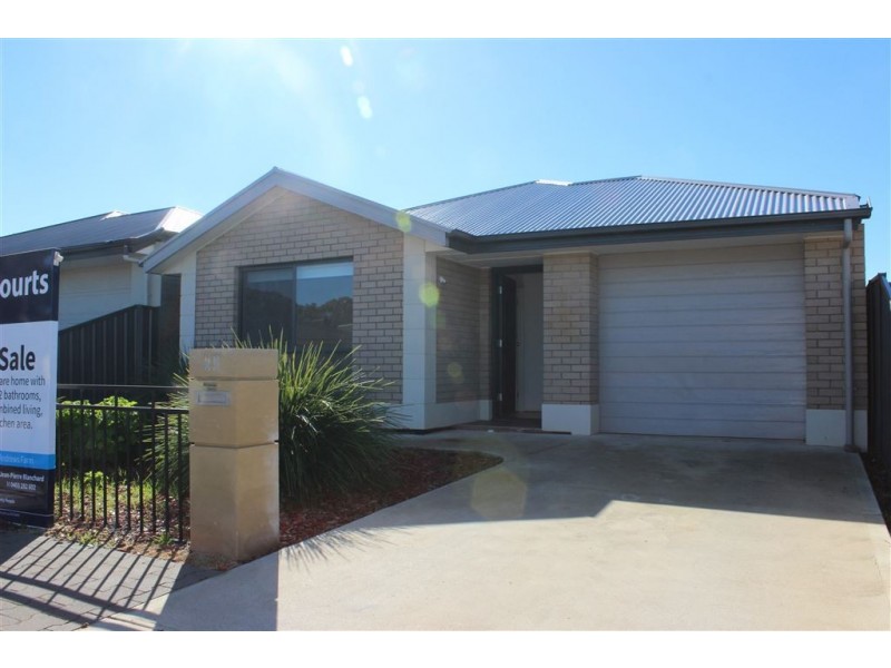 25 Riesling Crescent, Andrews Farm SA 5114