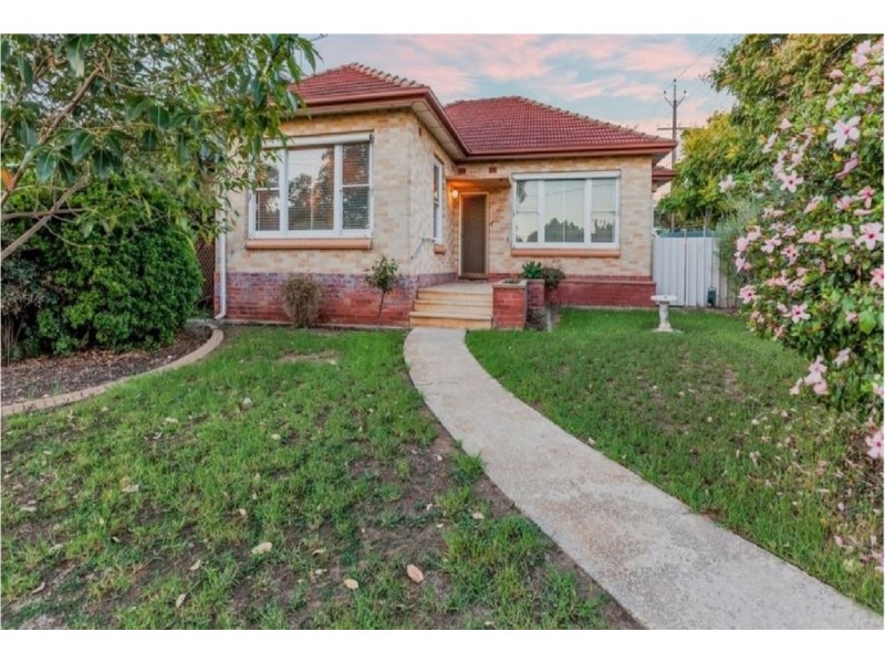 18 Bowman Crescent, Enfield SA 5085