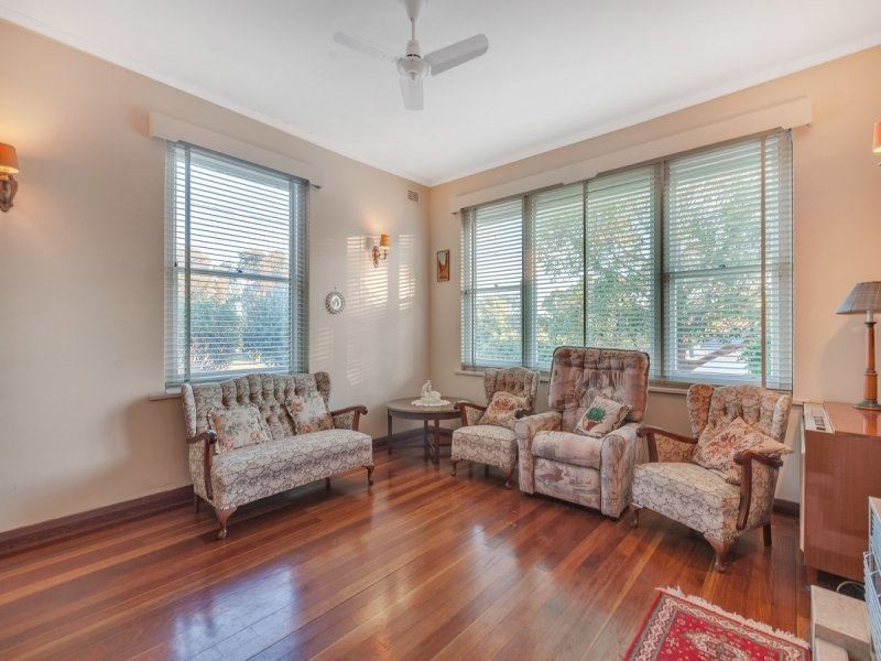 18 Bowman Crescent, Enfield SA 5085