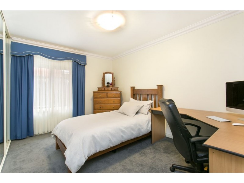 6 Settlers Drive, West Lakes SA 5021