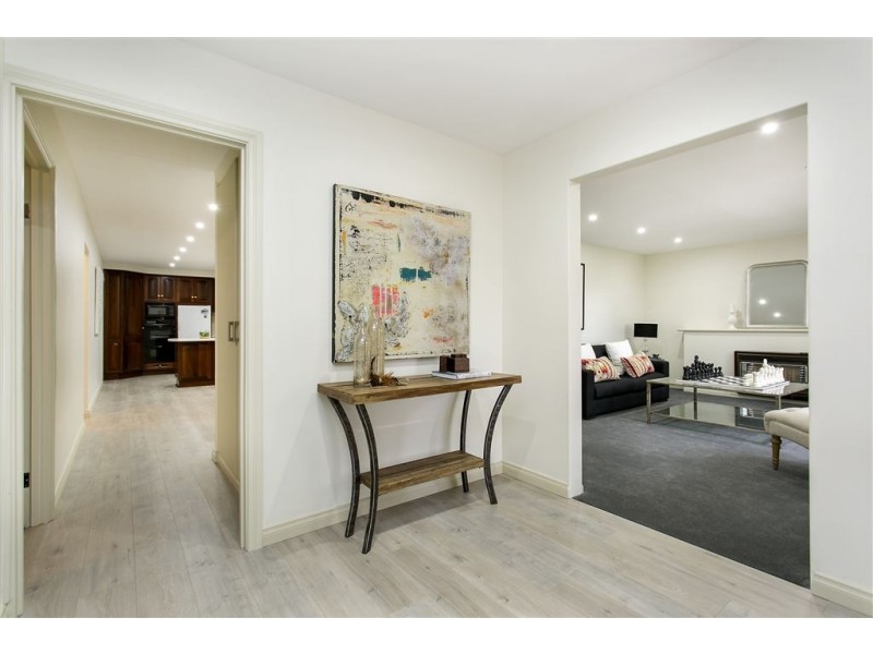 6 Settlers Drive, West Lakes SA 5021