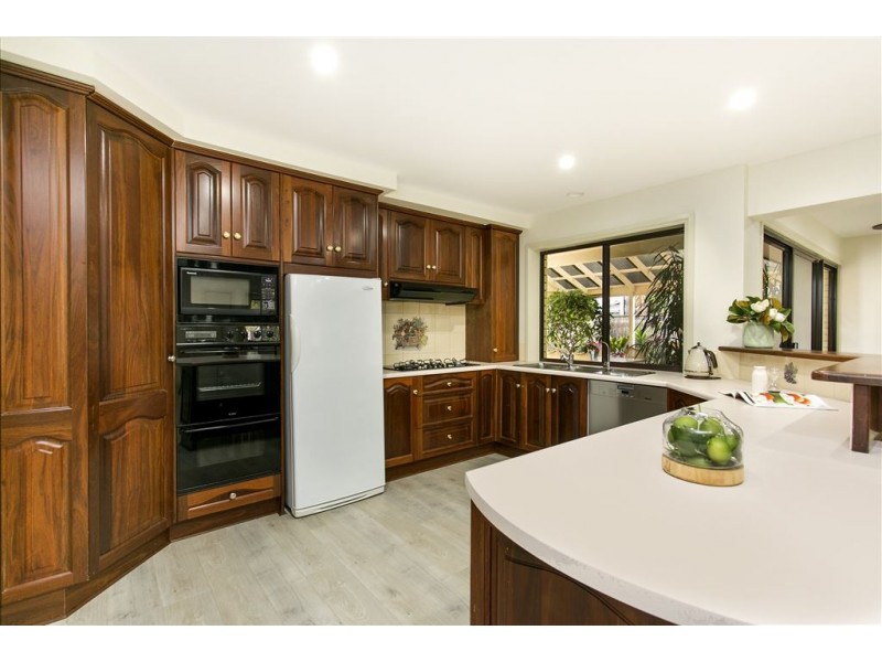 6 Settlers Drive, West Lakes SA 5021