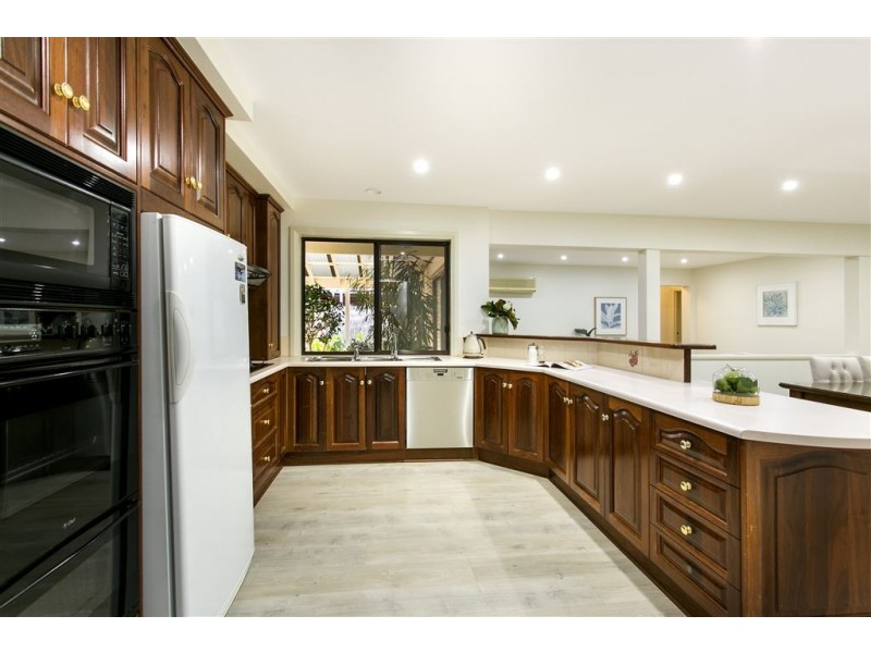 6 Settlers Drive, West Lakes SA 5021