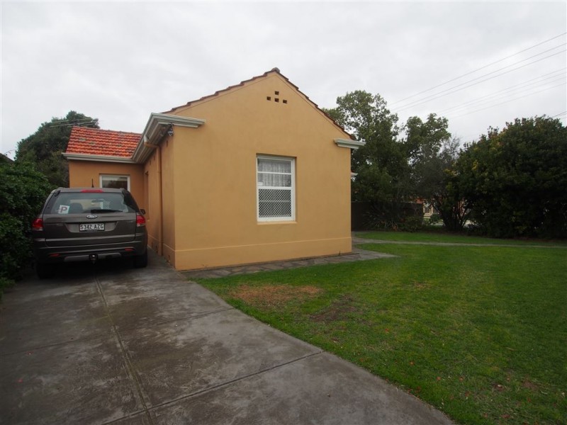 5 Tyrie Avenue, Findon SA 5023