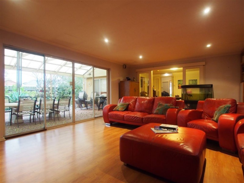 5 Tyrie Avenue, Findon SA 5023