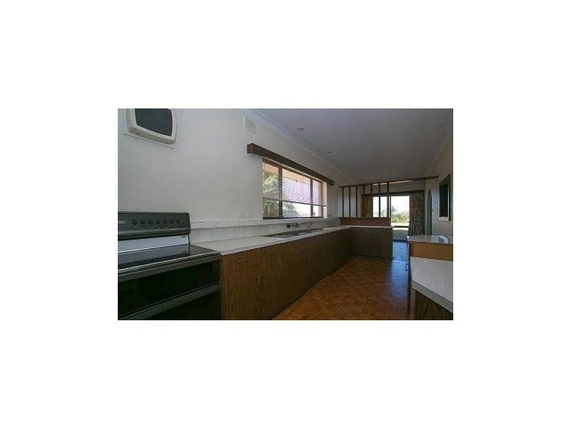 4 Noora Place, Semaphore Park SA 5019