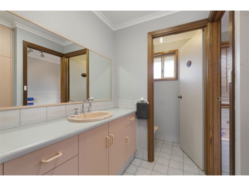 5 Devonshire Crescent, Old Reynella SA 5161
