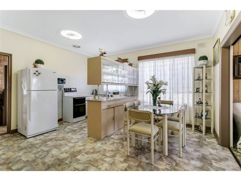 82 Maple Avenue, Royal Park SA 5014