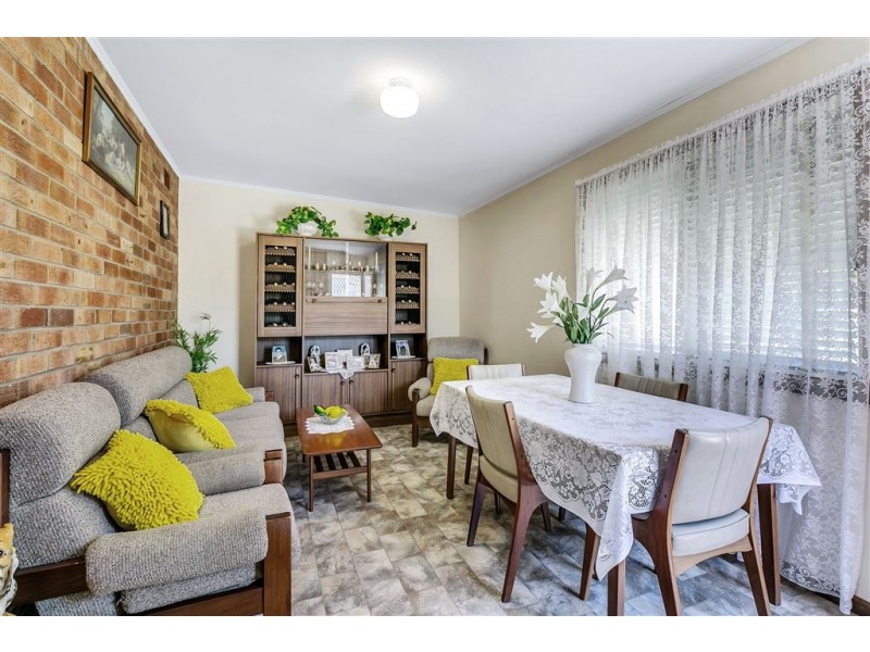 82 Maple Avenue, Royal Park SA 5014