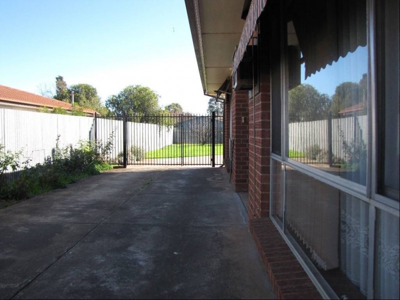 2/83 Edward Street, Ottoway SA 5013