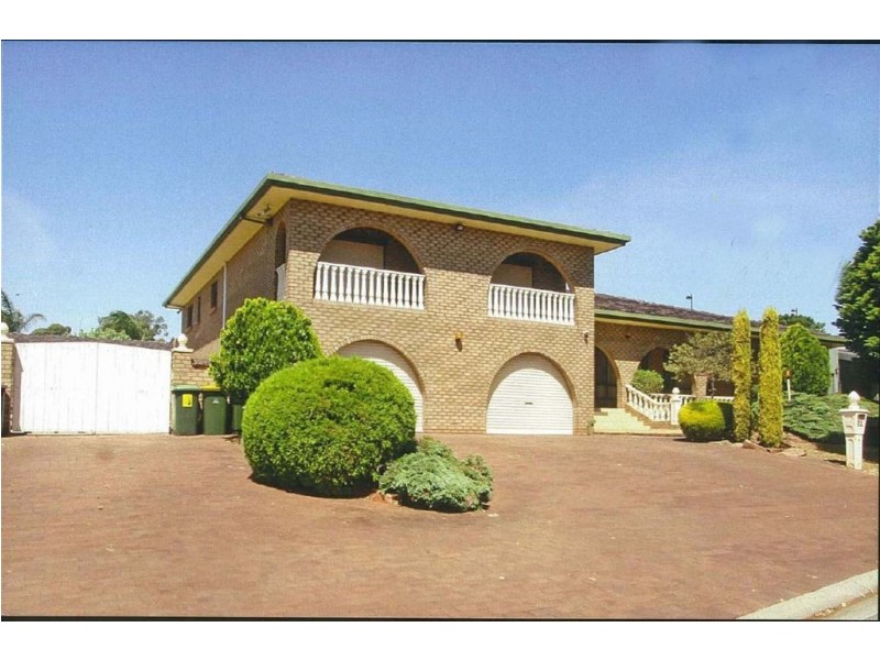 32 Kara Crescent, Gulfview Heights SA 5096
