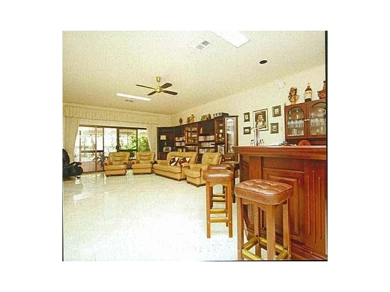 32 Kara Crescent, Gulfview Heights SA 5096