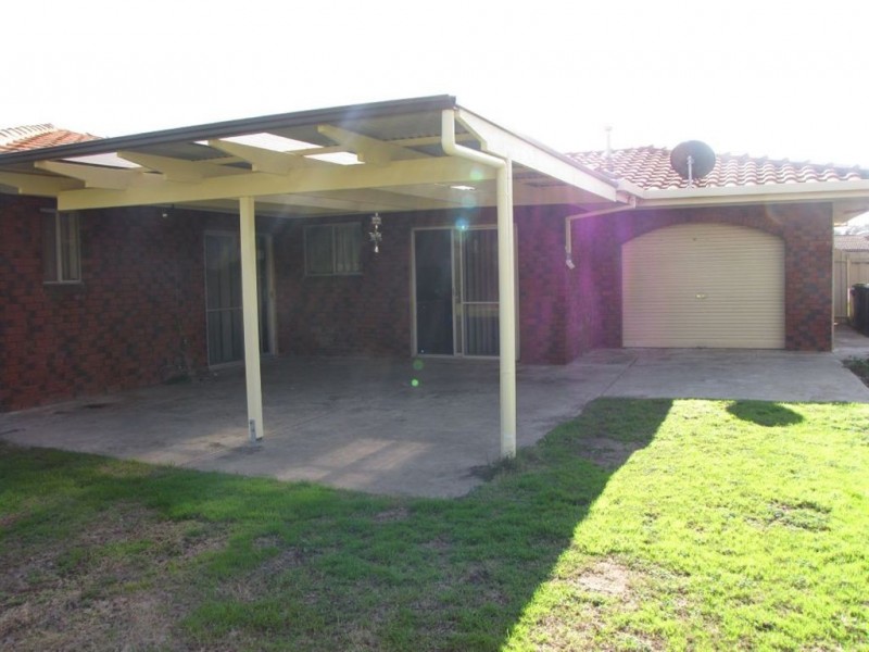 4 Classic Court, West Lakes Shore SA 5020