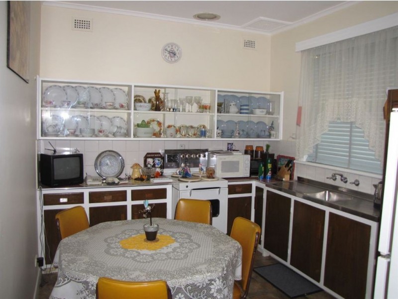 18 Charron Road, Croydon Park SA 5008