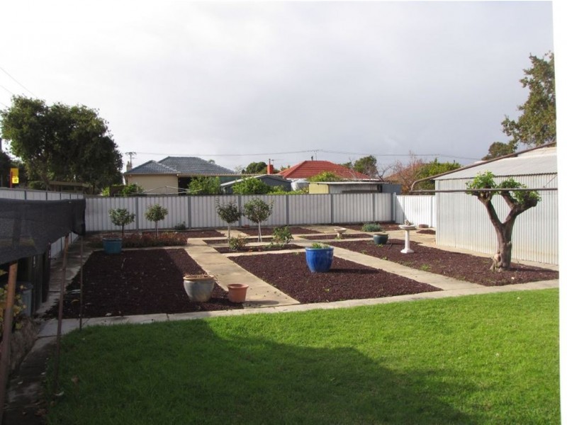 18 Charron Road, Croydon Park SA 5008