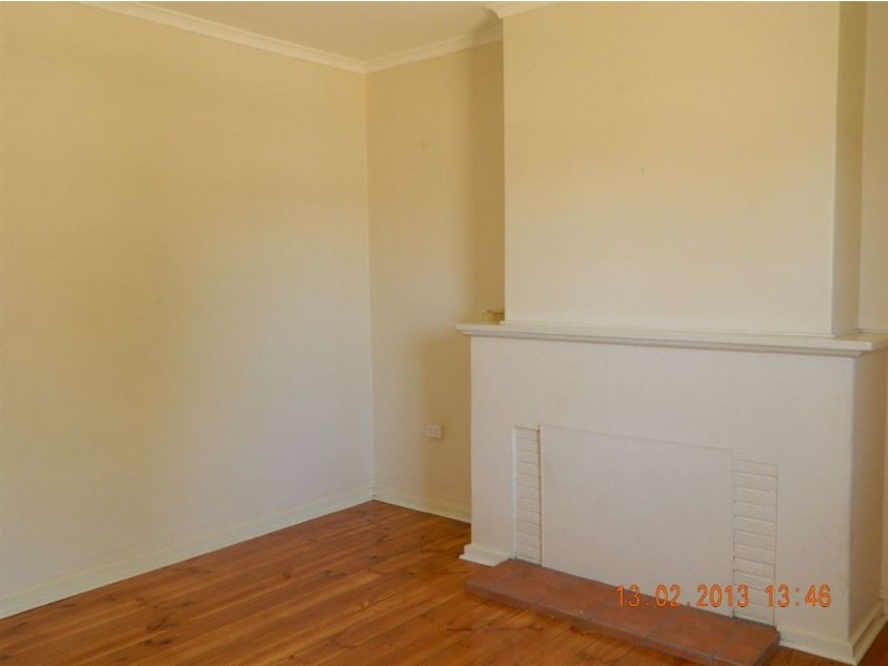 16 Fourth Avenue, Woodville Gardens SA 5012