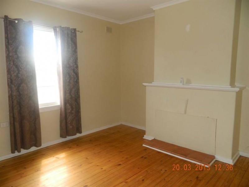 35 Fourth Avenue, Woodville Gardens SA 5012