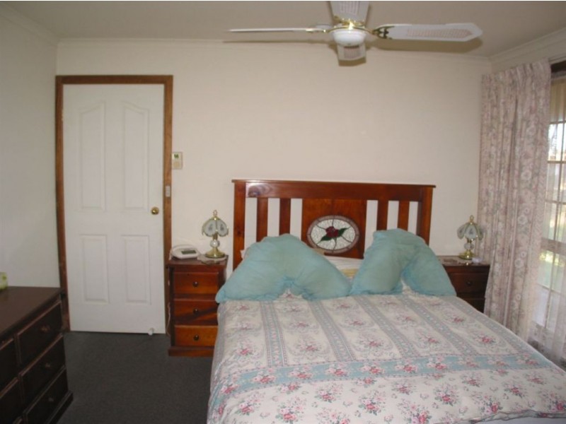 15 Rachael Road, Salisbury Downs SA 5108