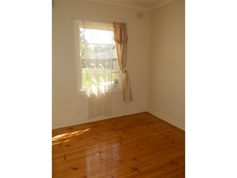 18 Fourth Avenue,, Woodville Gardens SA 5012