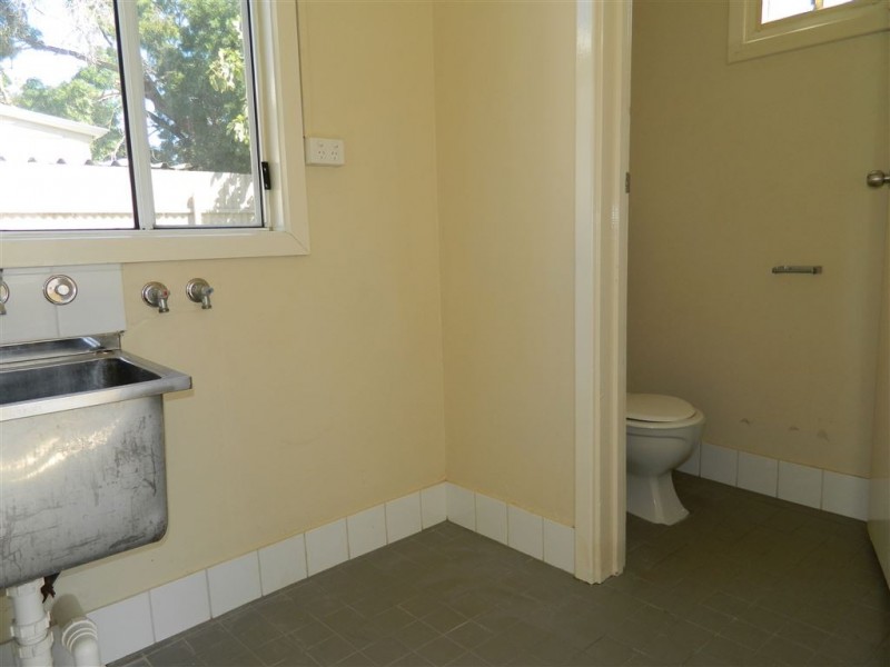 18 Fourth Avenue,, Woodville Gardens SA 5012