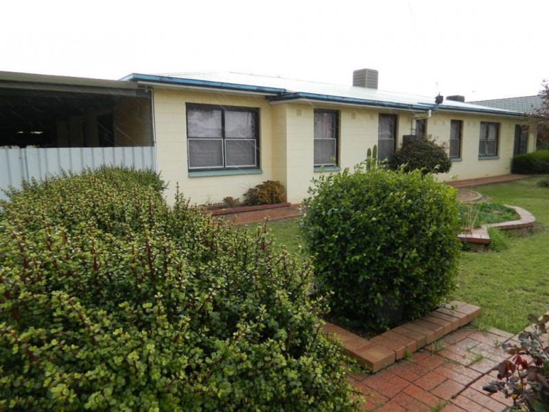 72 Fleming Crescent, Mansfield Park SA 5012