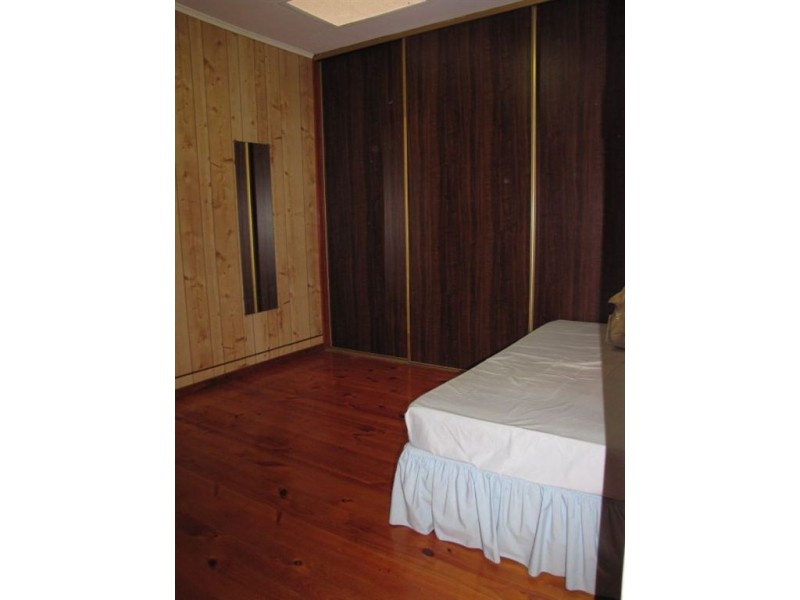 72 Fleming Crescent, Mansfield Park SA 5012