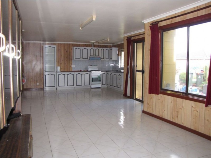 72 Fleming Crescent, Mansfield Park SA 5012