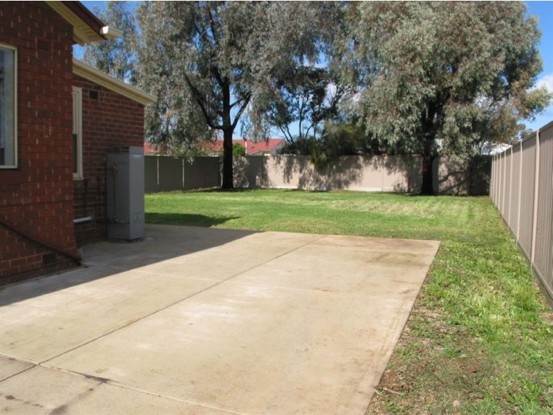 27 Fifth Avenue, Woodville Gardens SA 5012