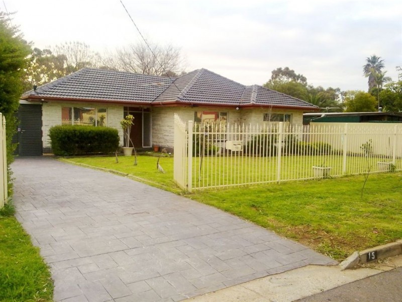 15 Lorna Road, Para Hills SA 5096