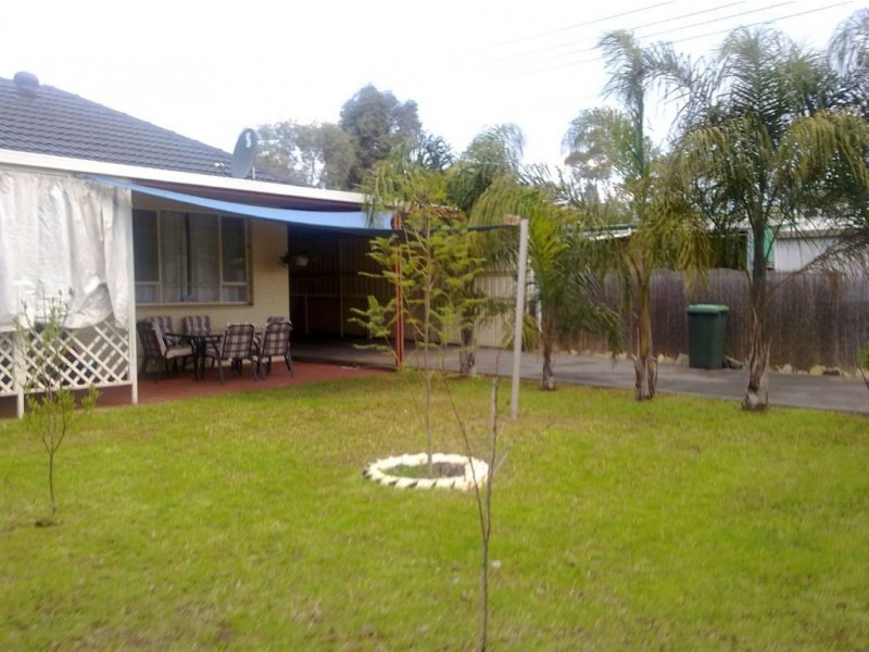 15 Lorna Road, Para Hills SA 5096