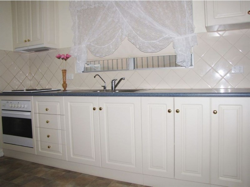 5b Quinton Ave, Tranmere SA 5073