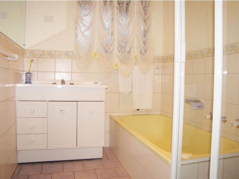 5b Quinton Ave, Tranmere SA 5073