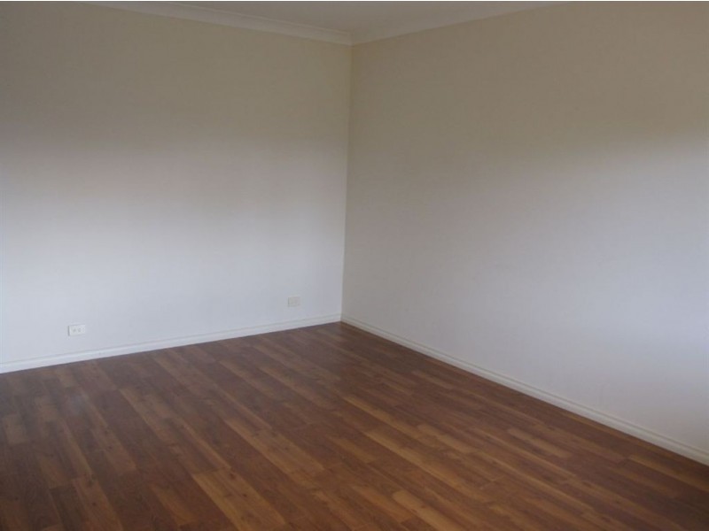 8 Berkshire Street, Athol Park SA 5012