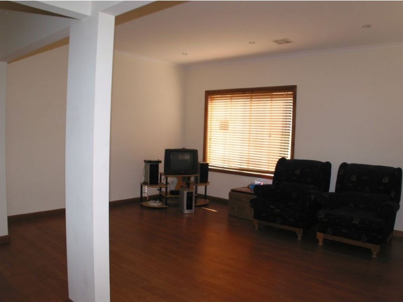 5 Eastbourne Terrace, Rosewater SA 5013