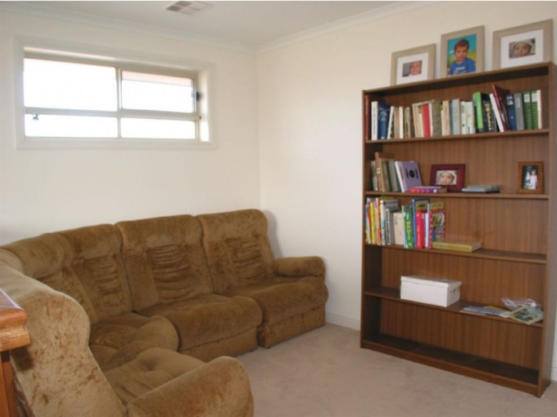 5 Eastbourne Terrace, Rosewater SA 5013