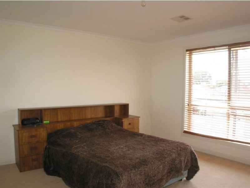 5 Eastbourne Terrace, Rosewater SA 5013