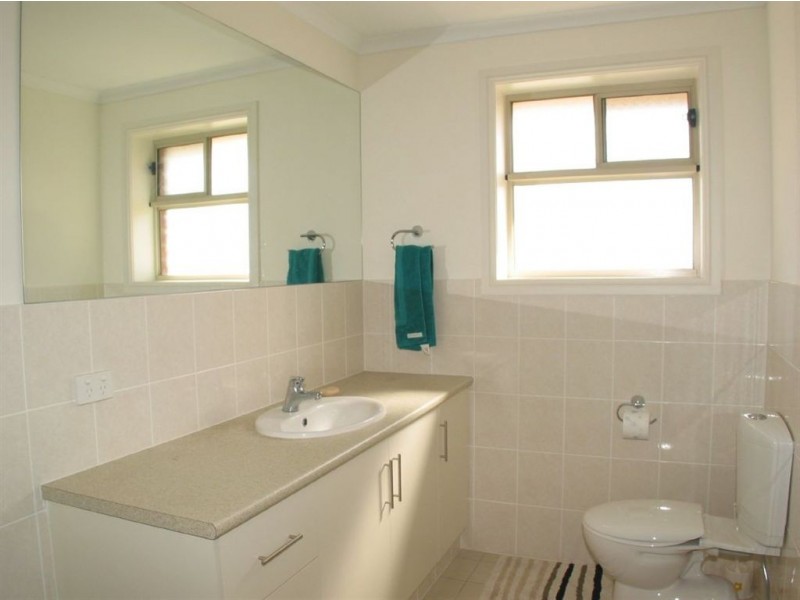 5 Eastbourne Terrace, Rosewater SA 5013