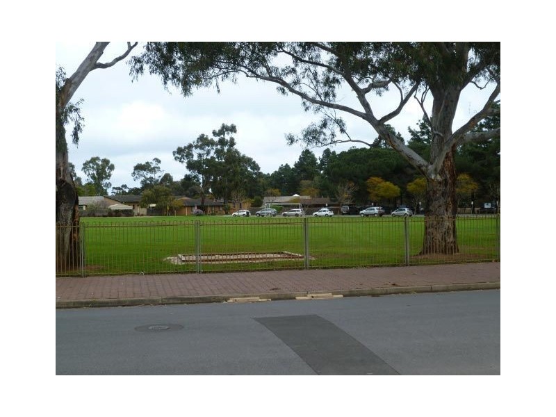 2a Alison Ave, Marion SA 5043