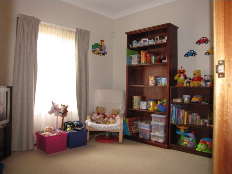 12a Seventh Avenue, Woodville Gardens SA 5012