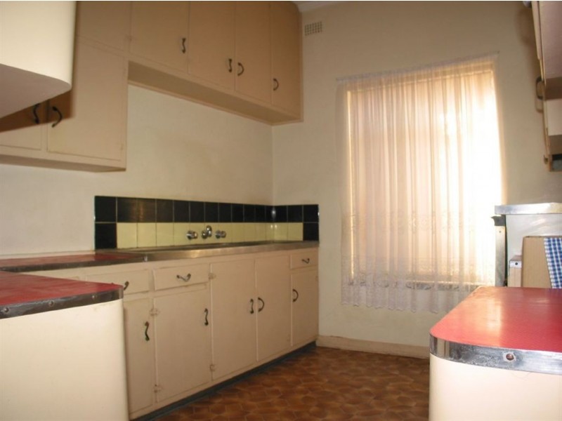 37 Whimpress Avenue, Findon SA 5023