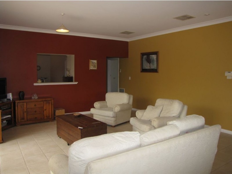 26 Strathfield Terrace, Largs North SA 5016