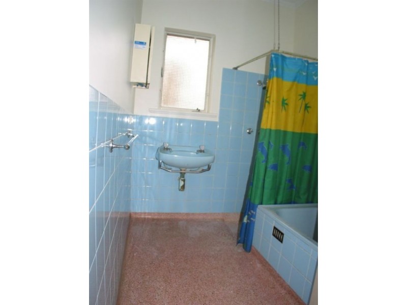 5 Fourth Street, Wingfield SA 5013