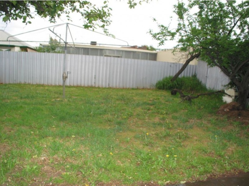 5 Fourth Street, Wingfield SA 5013