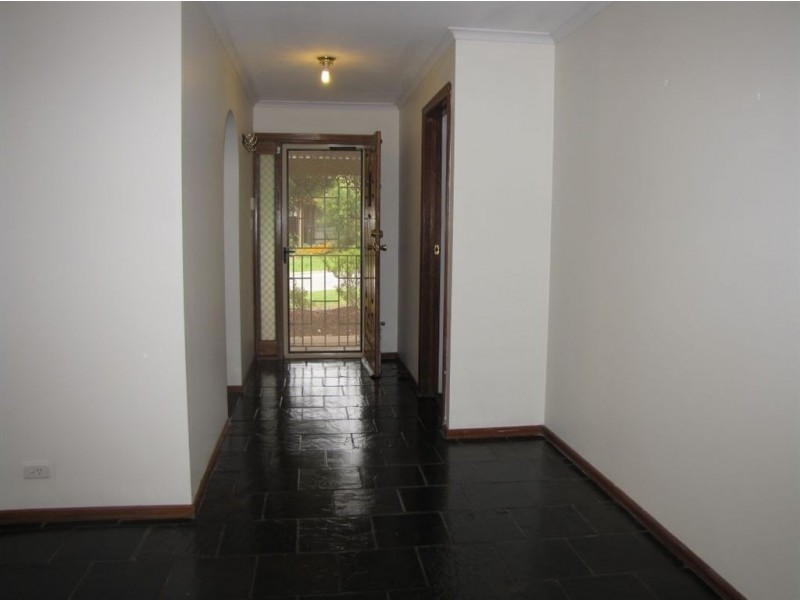 21 Raven Court, Wynn Vale SA 5127