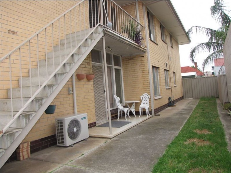 2/16 Russell Street, Rosewater SA 5013