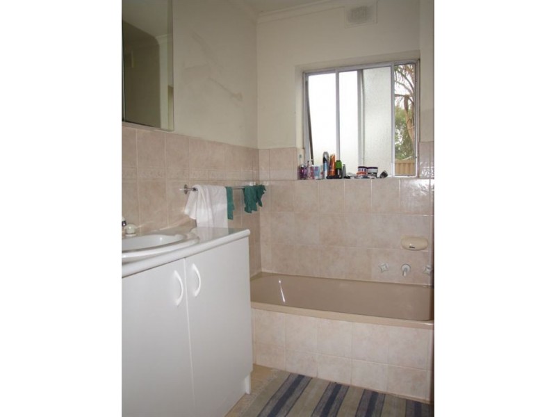 2/16 Russell Street, Rosewater SA 5013