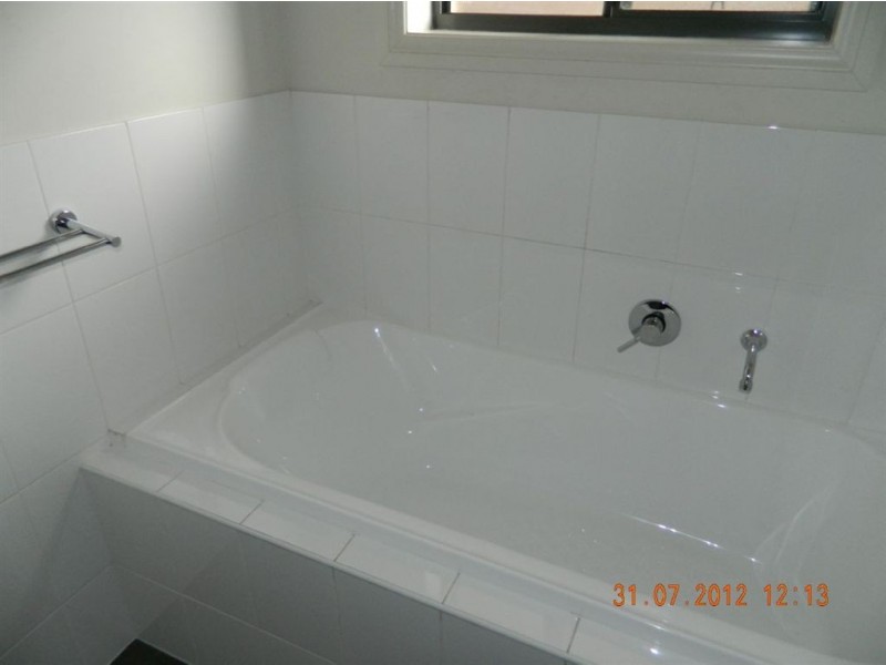 25 Riesling Cres, Andrews Farm SA 5114