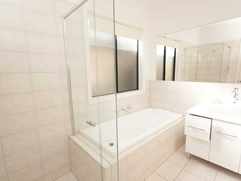 1/2 Raleigh Avenue, Flinders Park SA 5025