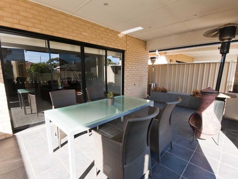 1/2 Raleigh Avenue, Flinders Park SA 5025