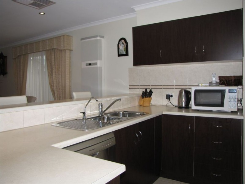 16 Kent Street, Mansfield Park SA 5012